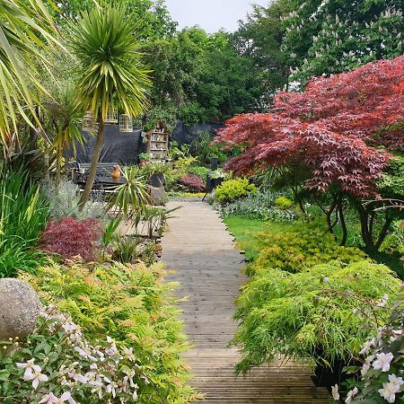 Tropical Garden Oasis Rooms Birmingham Bagian luar foto