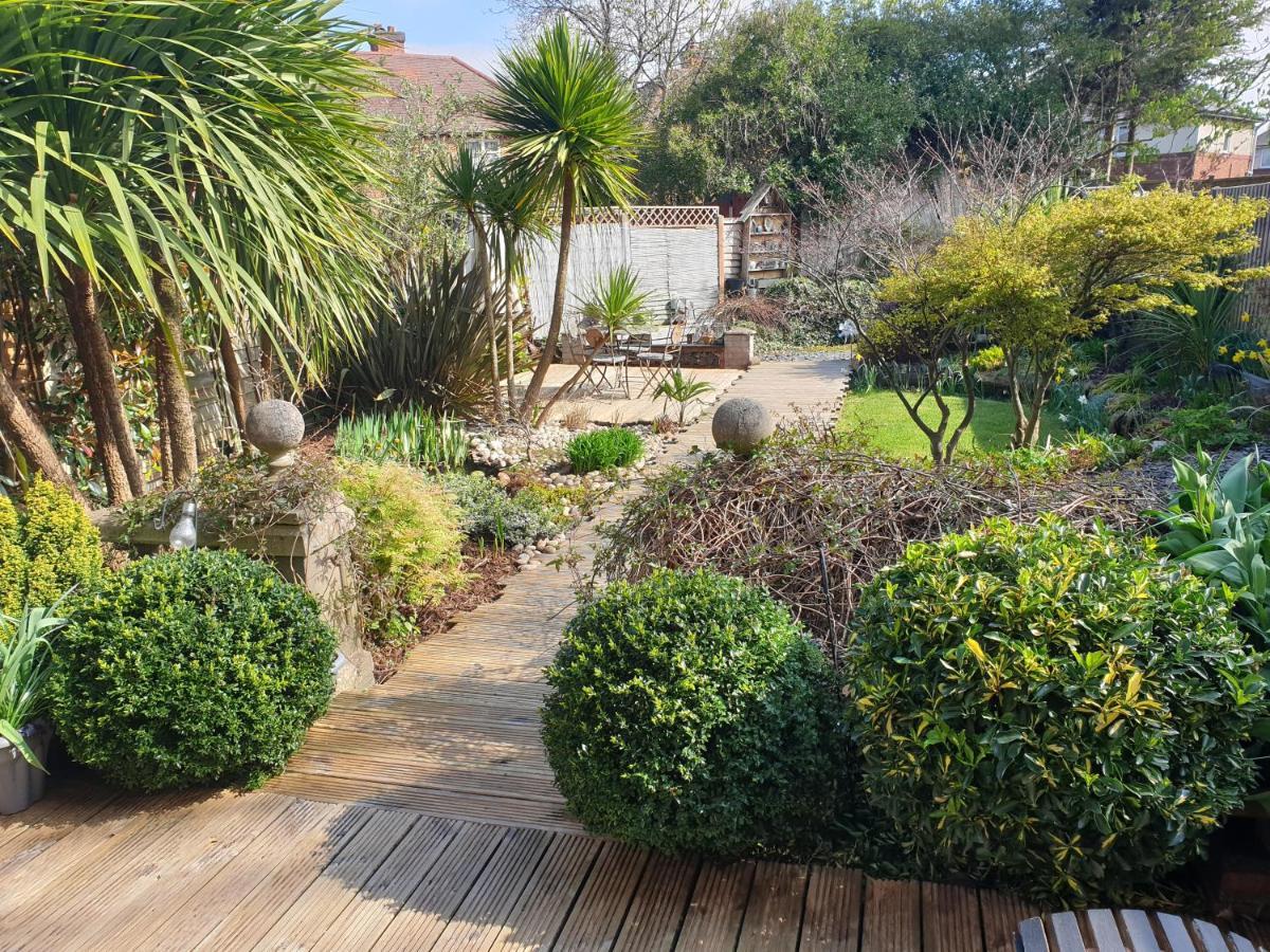 Tropical Garden Oasis Rooms Birmingham Bagian luar foto