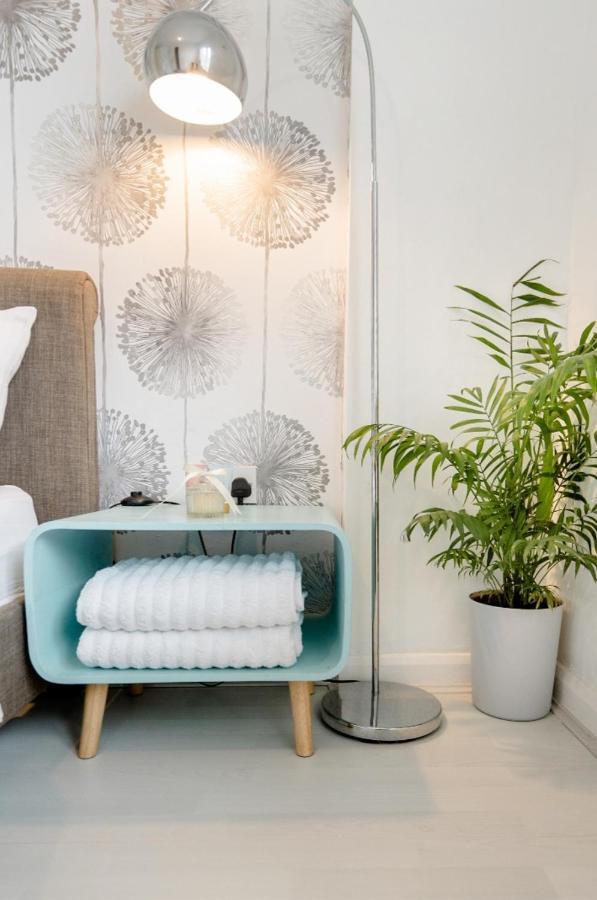 Tropical Garden Oasis Rooms Birmingham Bagian luar foto