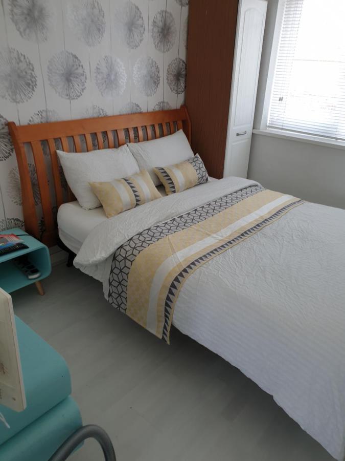 Tropical Garden Oasis Rooms Birmingham Bagian luar foto